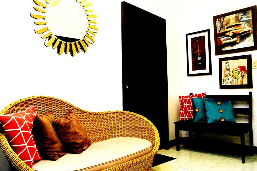 Tagaytay Garden Budgetel - City Center Tagaytay City ภายนอก รูปภาพ