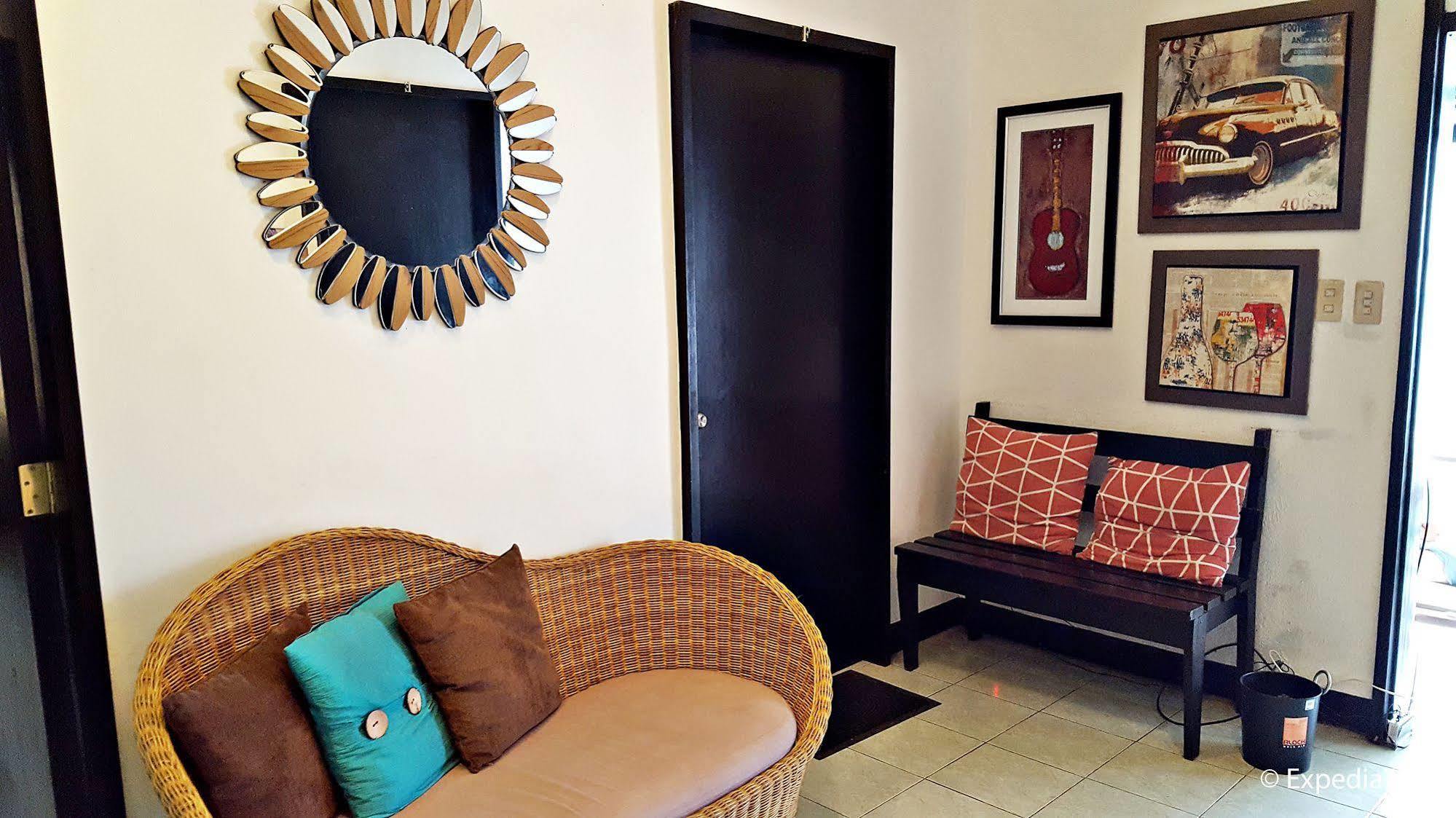 Tagaytay Garden Budgetel - City Center Tagaytay City ภายนอก รูปภาพ