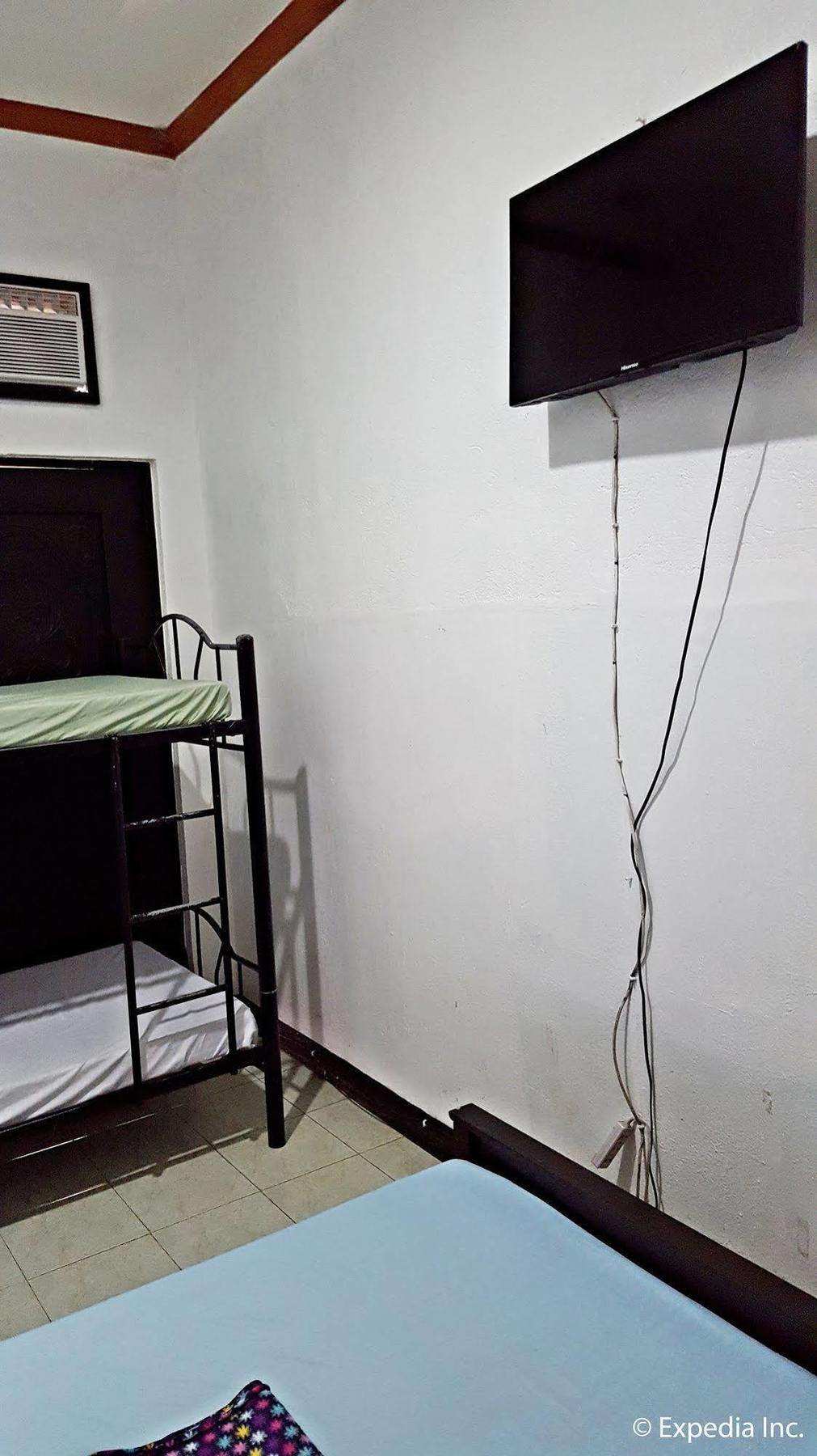 Tagaytay Garden Budgetel - City Center Tagaytay City ภายนอก รูปภาพ