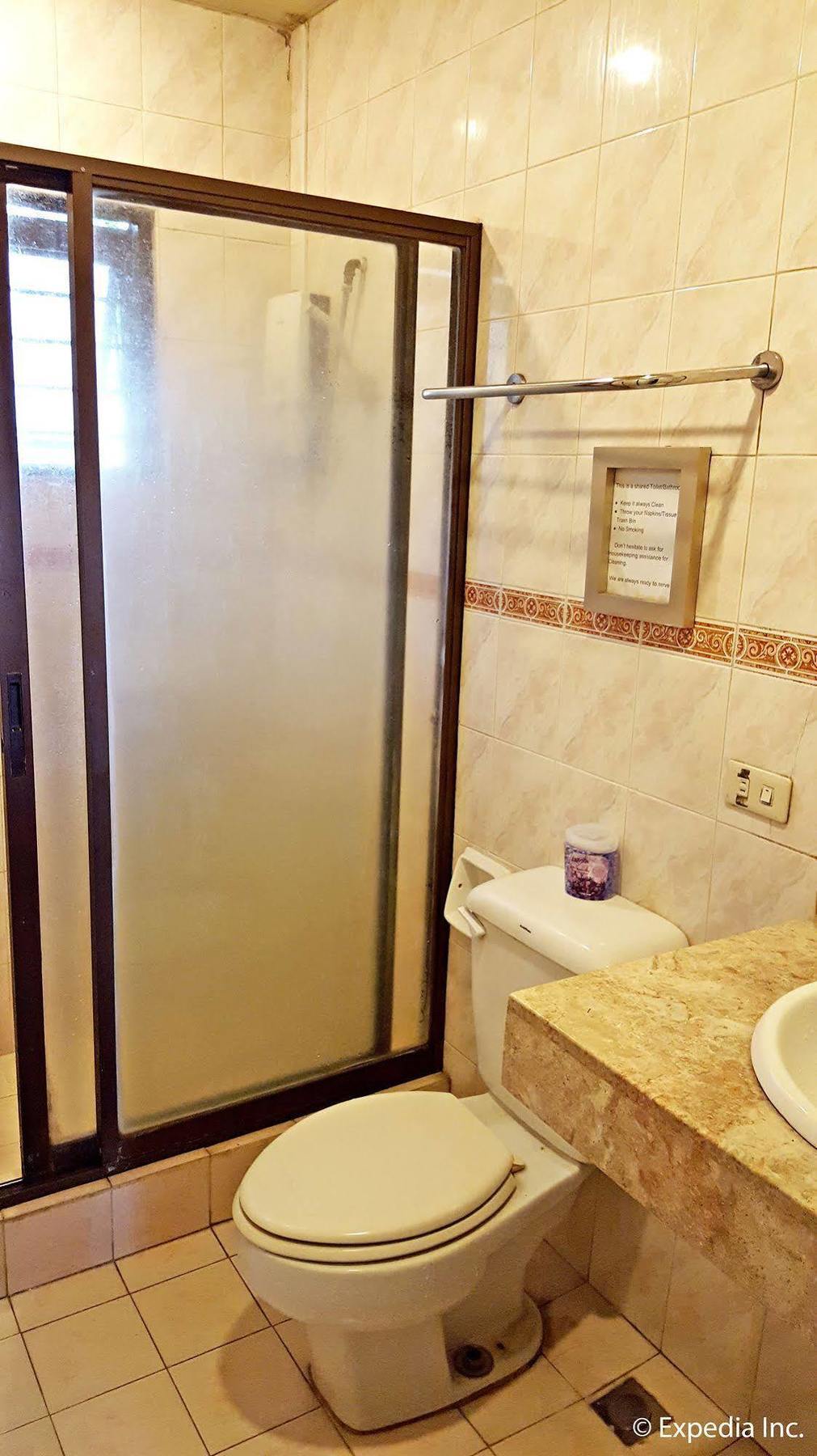 Tagaytay Garden Budgetel - City Center Tagaytay City ภายนอก รูปภาพ