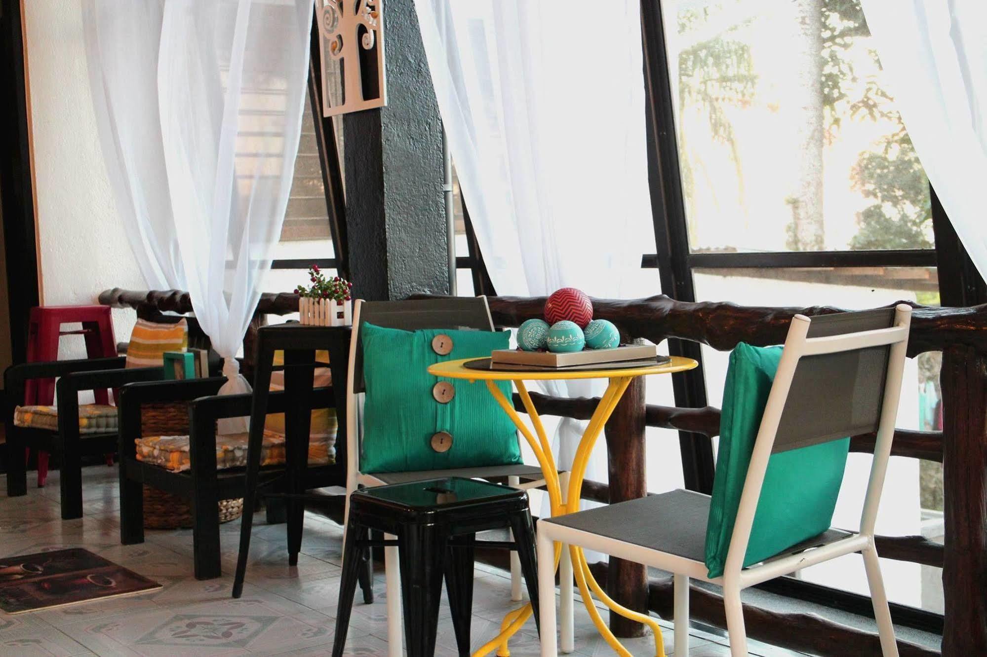Tagaytay Garden Budgetel - City Center Tagaytay City ภายนอก รูปภาพ